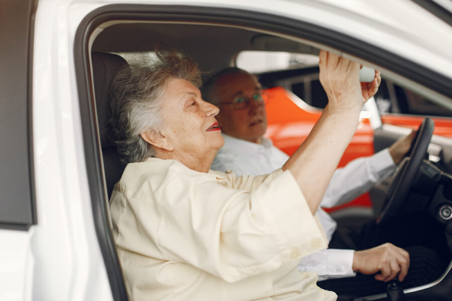 driving warning signs in elderly